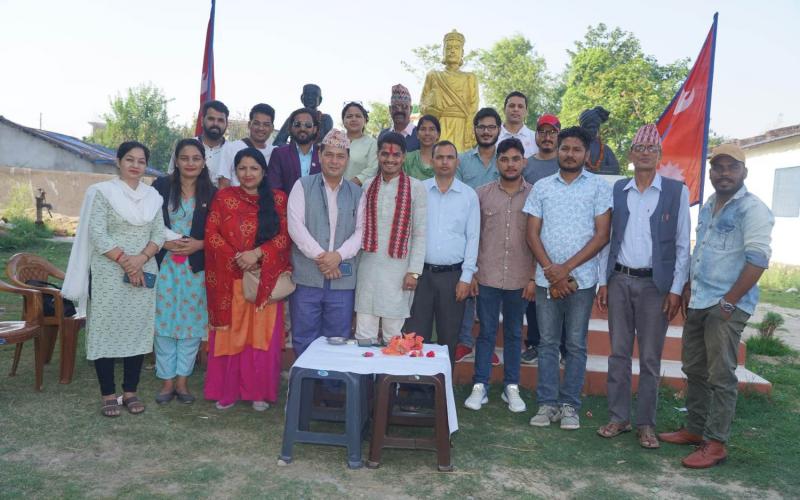 डेउडा प्रतिष्ठानको कल्याणकारी कोषको स्थापना,  चन्द र सापकोटाले दिए ५/५ हजार 