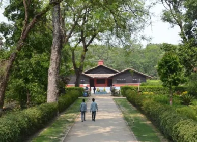 टीकापुर नगरपालिकामा रहेको टीकापुर पार्क