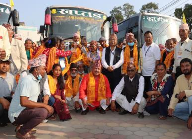 धनगढी उप महानगरले तिर्थ यात्राका लागी पठायो ज्येष्ठ नागरिकलाई मुक्तीनाथ