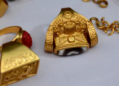 सुनको मूल्य हालसम्म कै उच्च, प्रति तोला एक लाख १२ हजार रुपैयाँ