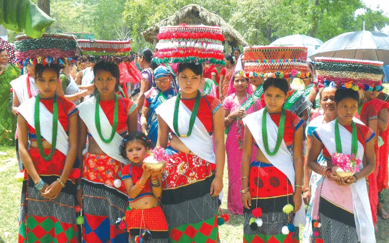 थारू समुदायले अटवारी पर्व मनाउँदै : कैलाली, कञ्चनपुरलगायतका जिल्लामा सार्वजनिक बिदा