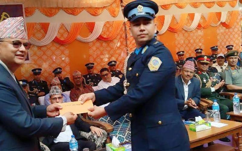प्रहरी दिवसमा उत्कृष्ट ट्राफिक व्यवस्थापन गर्ने कैलाली ट्राफिक इन्चार्ज सिंह सम्मानित
