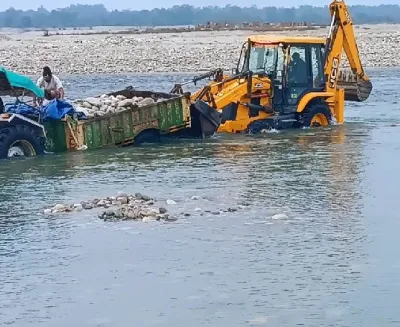 महाकालीमा पूर्वसूचनाबिना भारतले ब्यारेज खोल्दा कञ्चनपुरमा जोखिम