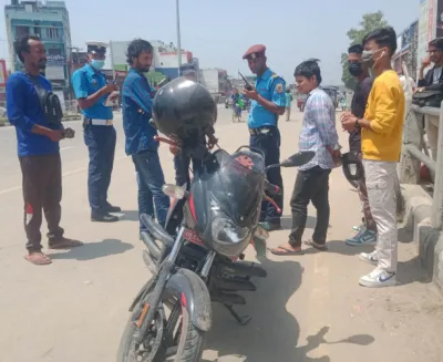 धनगढीमा  गाडीको ठक्करबाट दुई जना घाइते